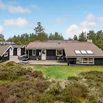 Front In With Sauna Holiday home *