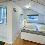 Front In With Sauna Holiday home *