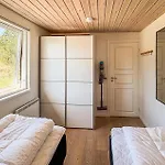 Front In With Sauna *