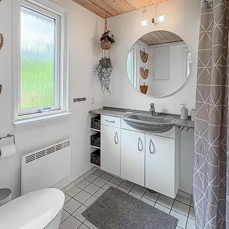 Front In With Sauna Holiday home Blavand